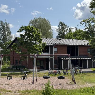 Valesokkelit kuntoon.jpg