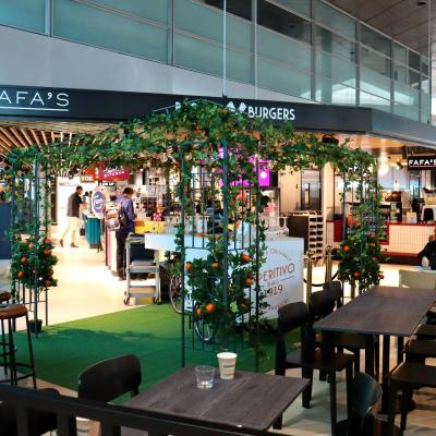 Consti toetutti Food Court Airside -ravintolamaailman remontin.jpg