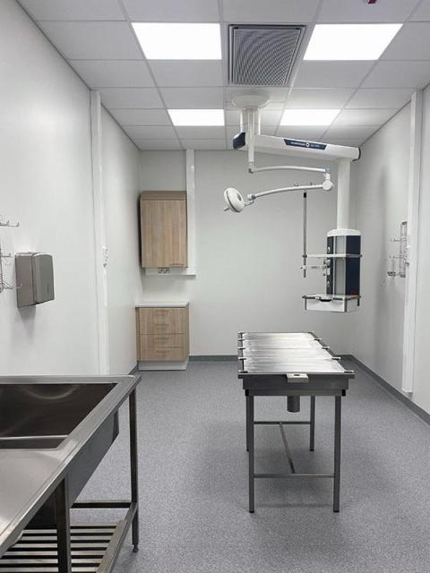 Mevet-eläinlääkäriasema hoitotiloja, Consti.jpg